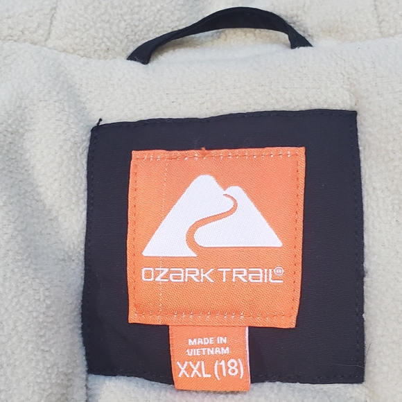 Ozark Trail Children's Jacket - Picture 2 of 11